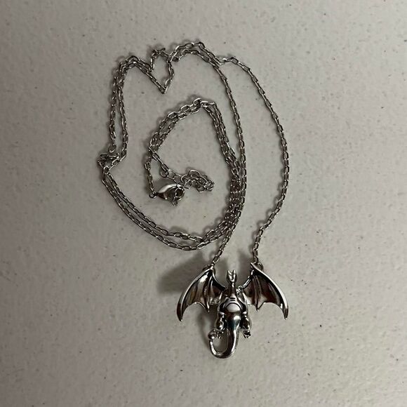 Charizard Pokemon Charm Pendant Necklace Charmander Jewelry Chain - Picture 2 of 7